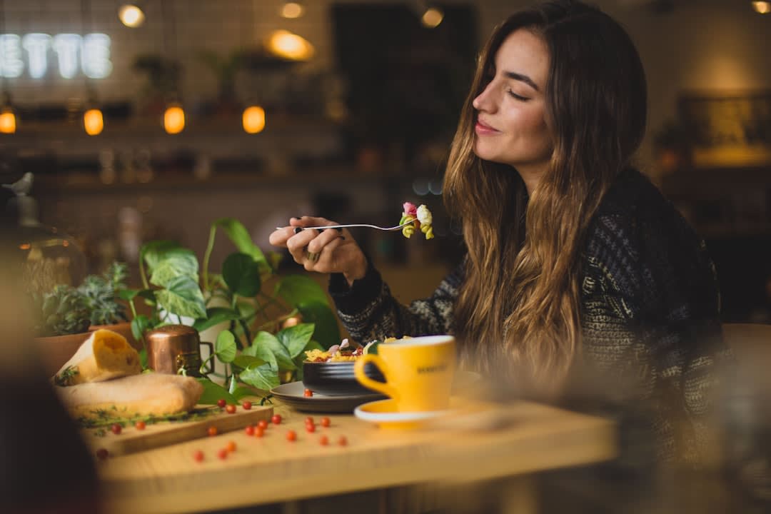 Psychology Behind Eating Fast