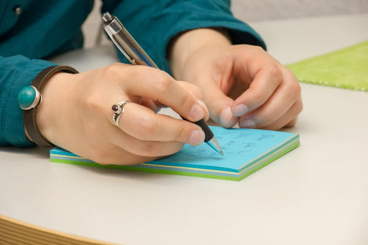 Psychology Behind Left Handed