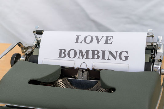 Psychology Behind Love Bombing Then Ghosting