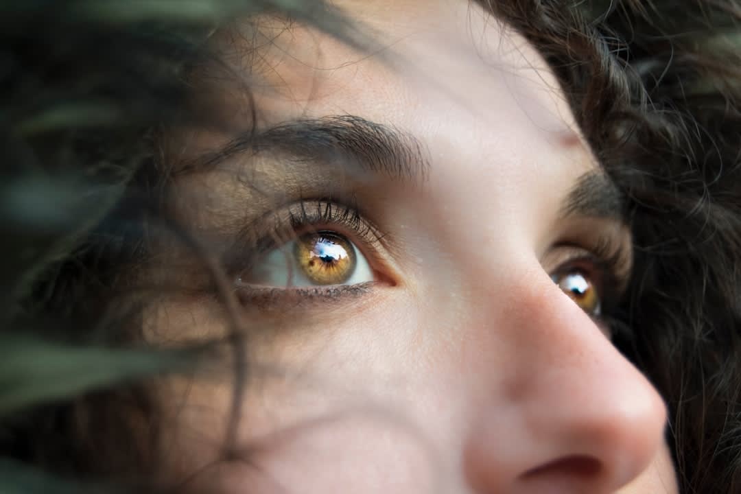 What To Say About Her Beautiful Eyes